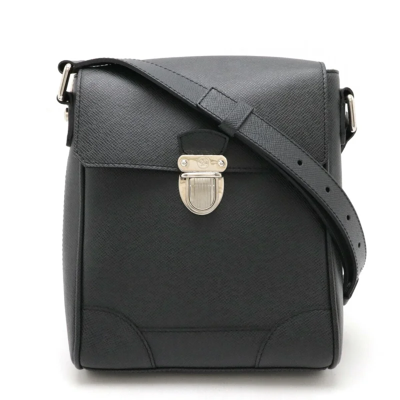 Louis Vuitton Ardoise Taiga Leather Shoulder Bag (Pre-Owned)
