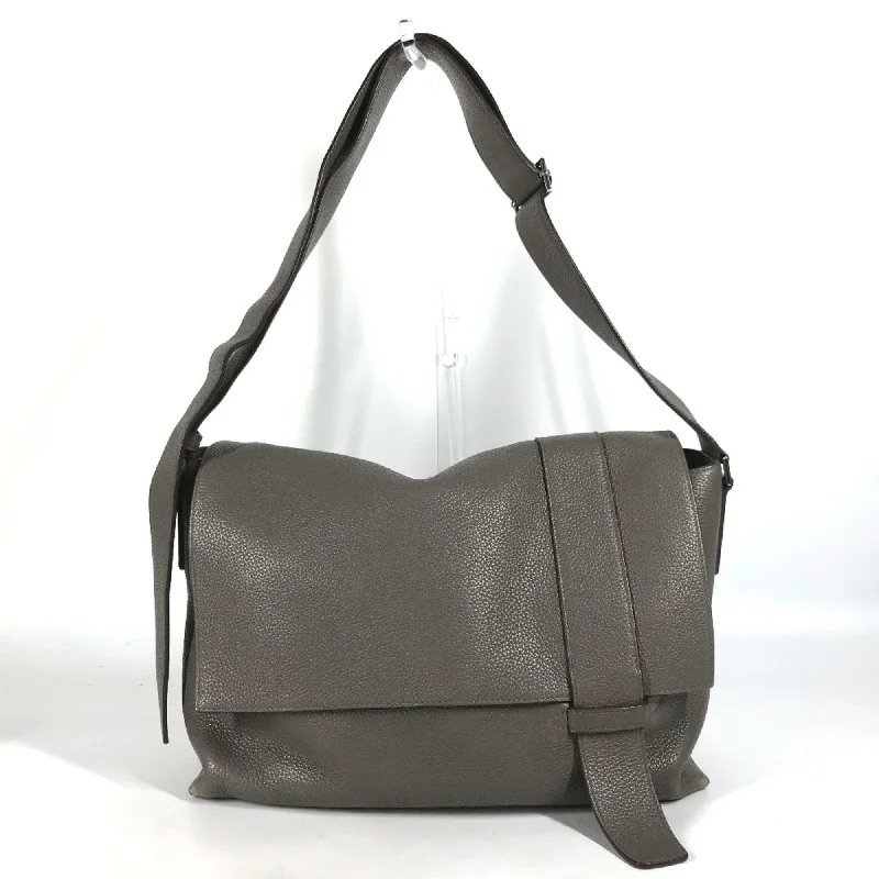 Hermes  Leather Shoulder Bag (Pre-Owned)