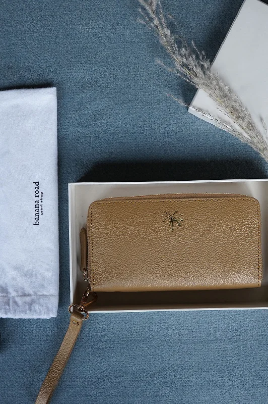 RESORT LEATHER WALLET