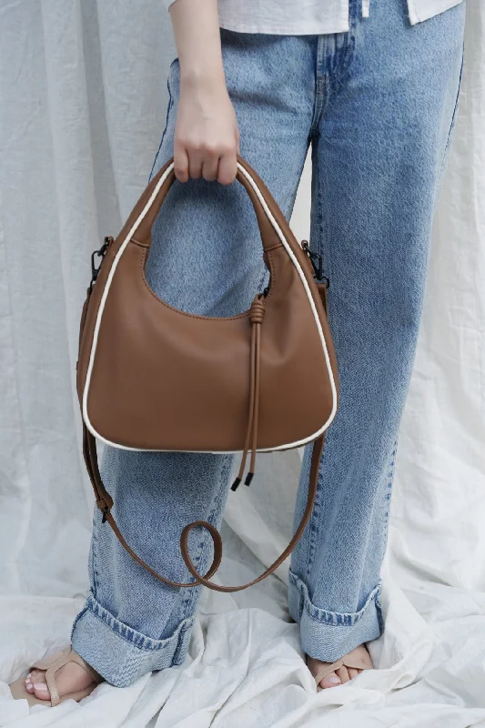 VARSITY DAY BAG