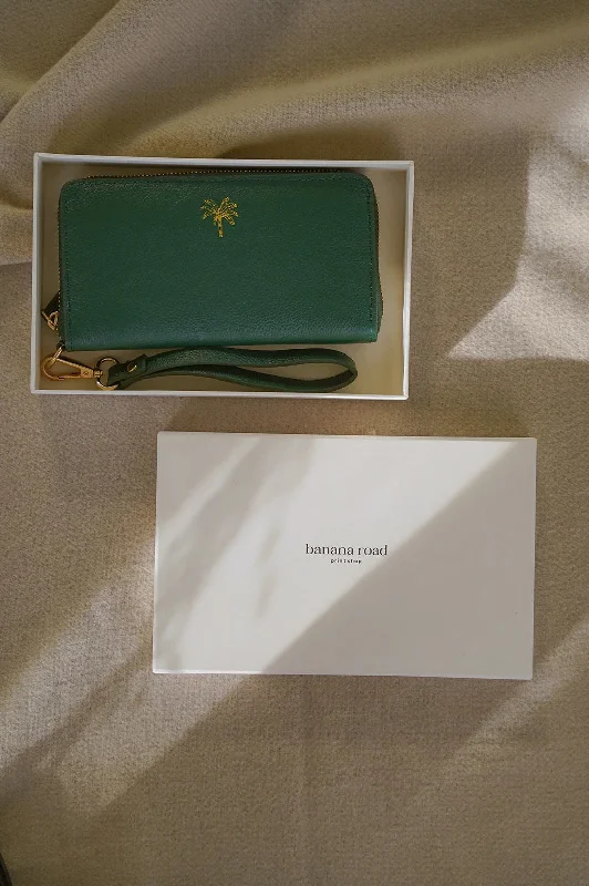 RESORT LEATHER WALLET