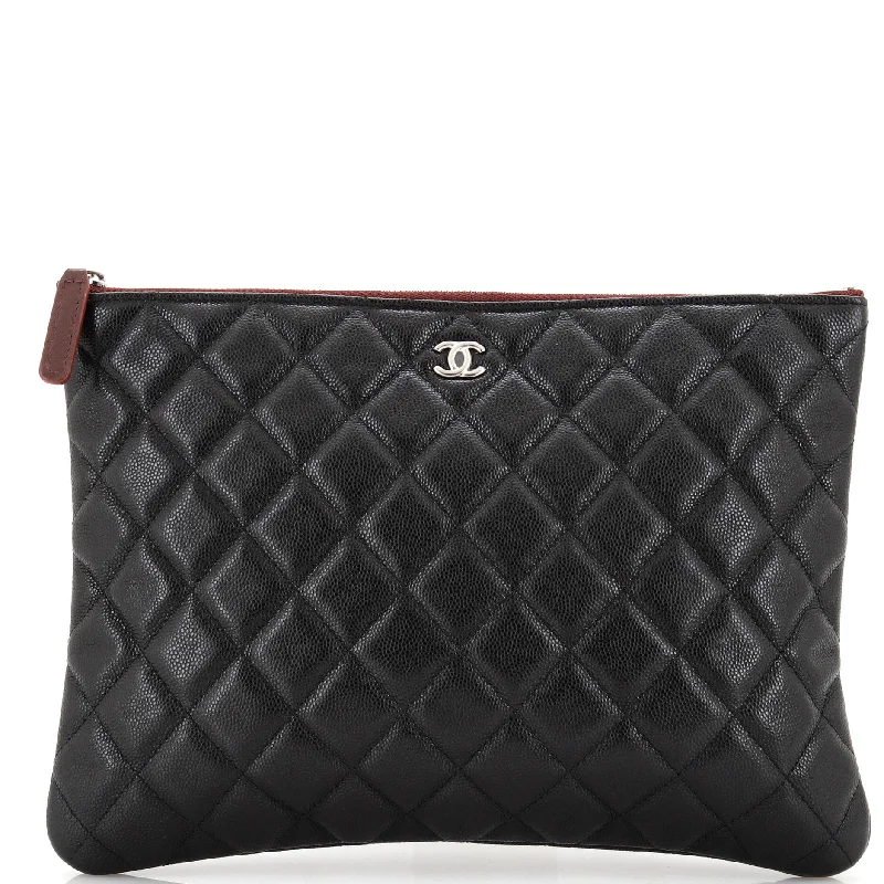 O Case Clutch Quilted Caviar Medium