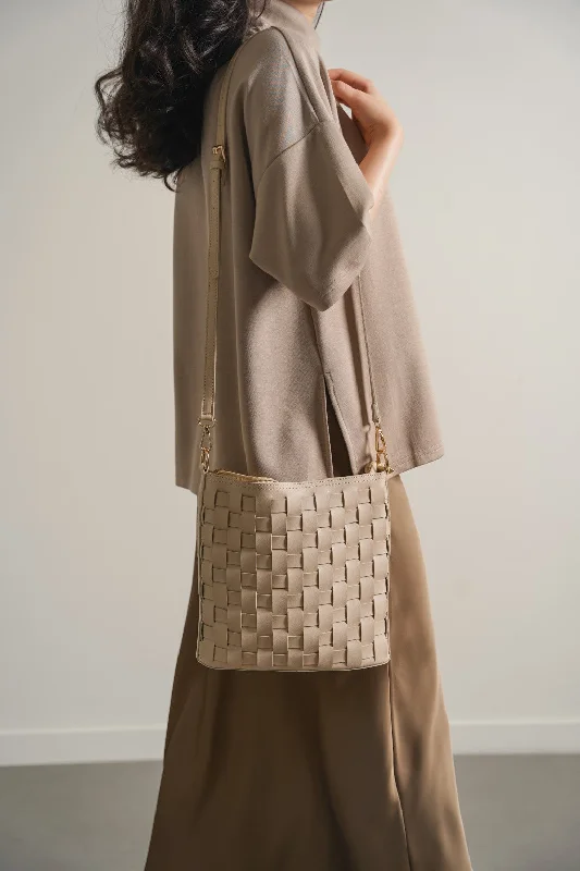 CLASSIC WEAVE BAG