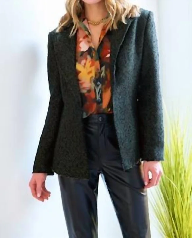 Baxter Jacket In Navy/black